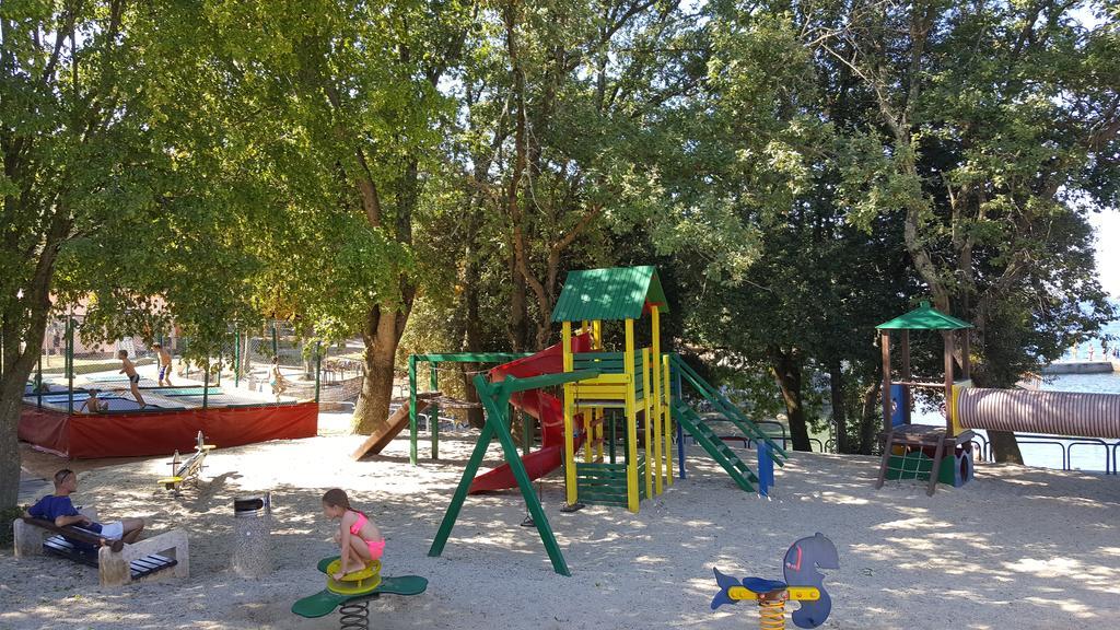 Apartment Alba Funtana Εξωτερικό φωτογραφία